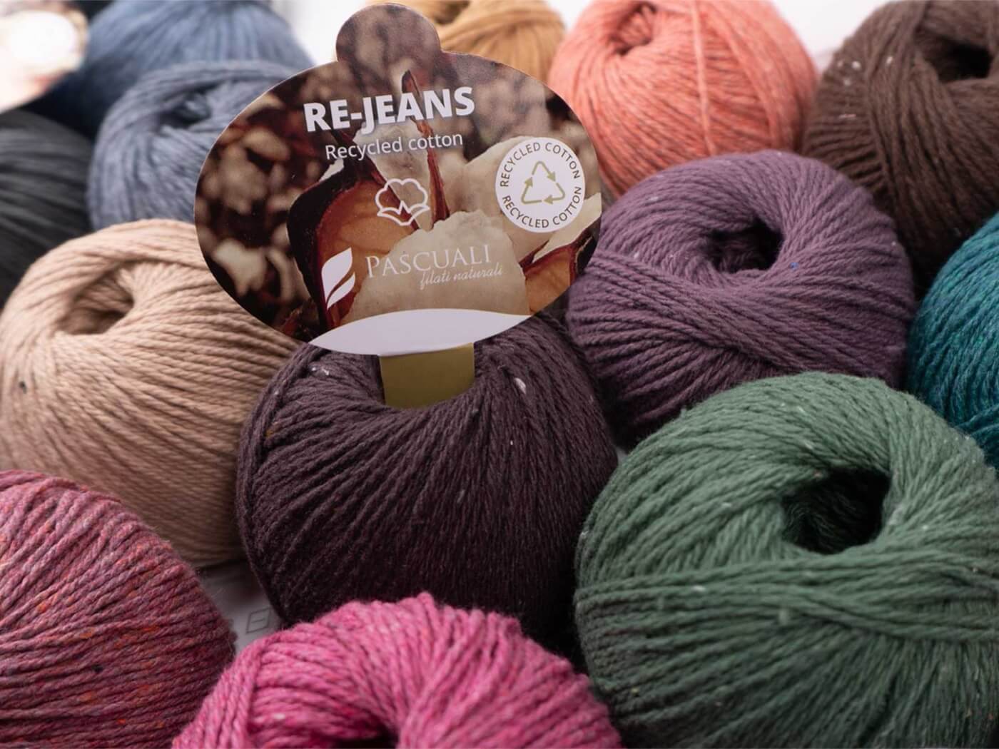 Auf die Nadeln geschaut: Re-Jeans