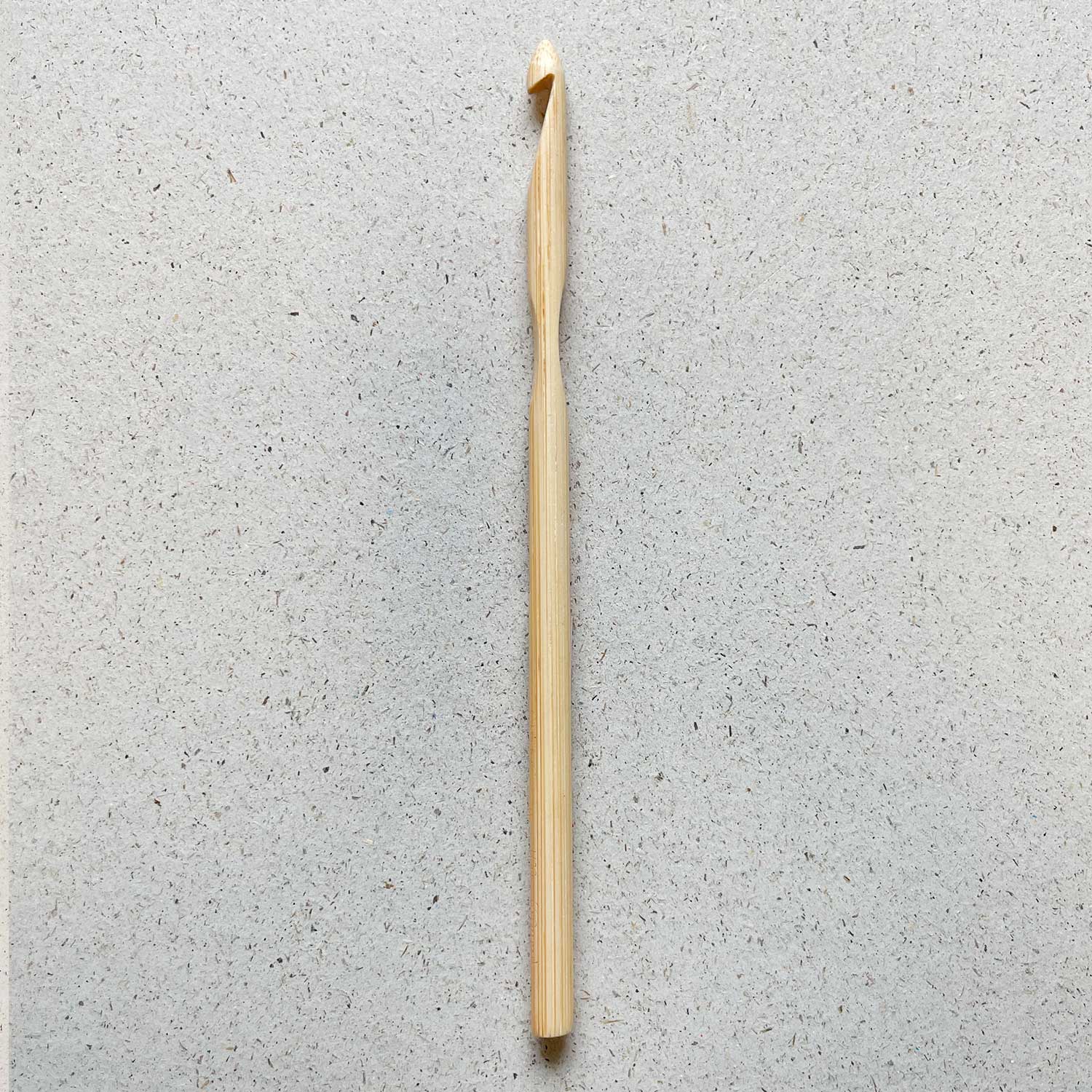ChiaoGoo | Crochet hook made of natural colored bamboo | 3.5 to 25 mm