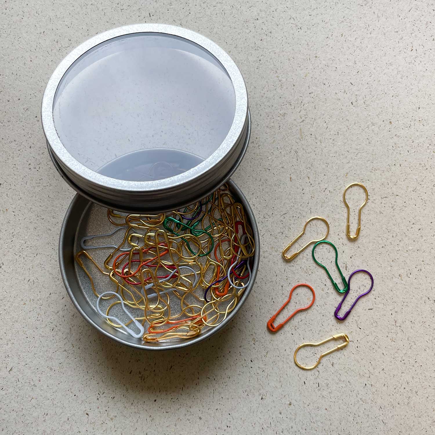 AUFBEWAHRUNGSDOSE AUS METALL