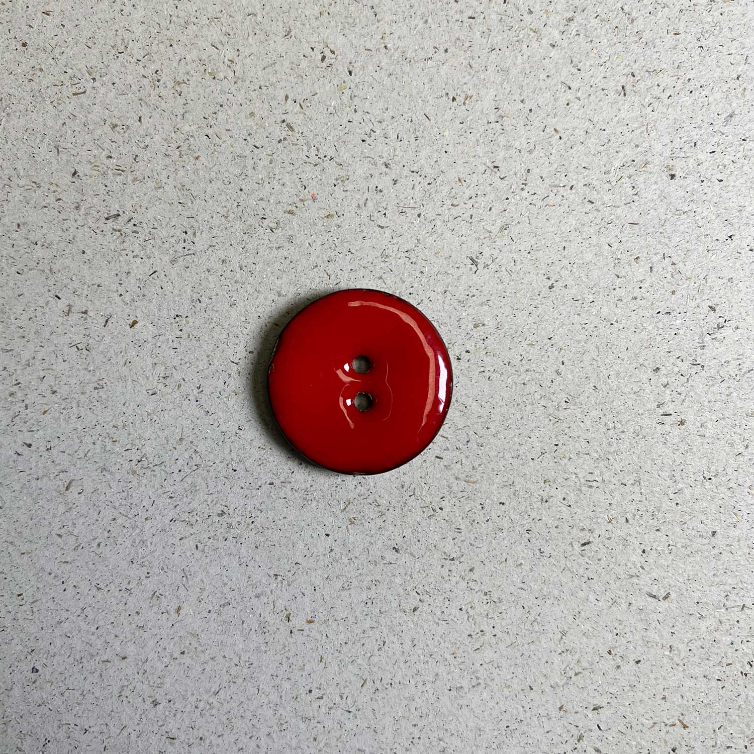 ENAMELLED COCONUT BUTTON