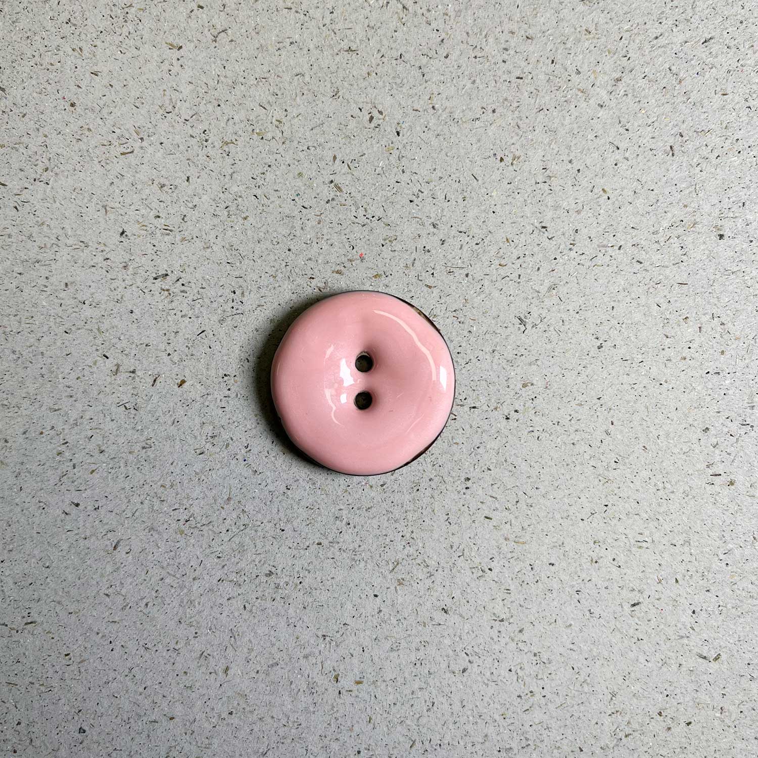 ENAMELLED COCONUT BUTTON
