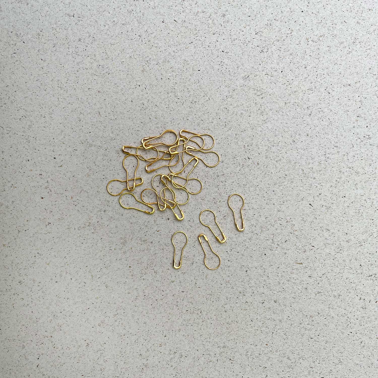 STITCH MARKERS SET GOLD