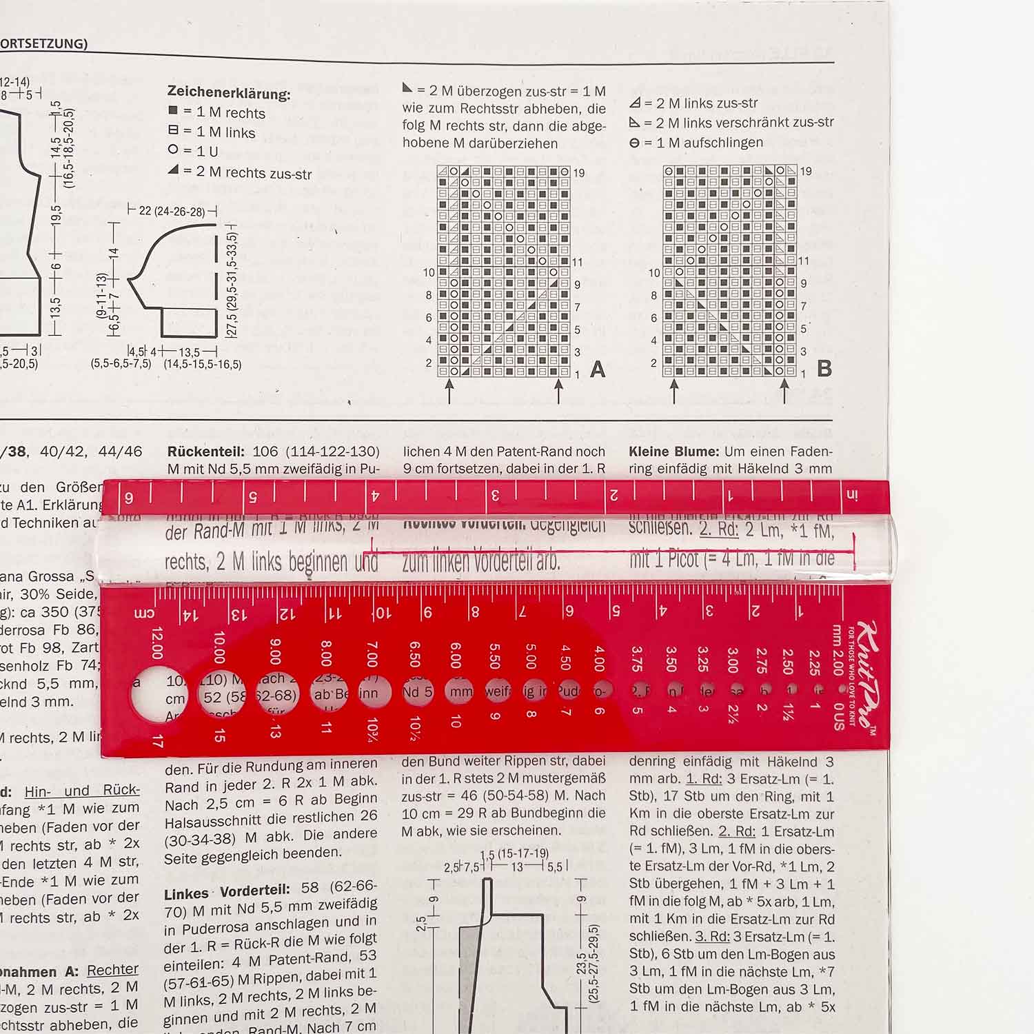 NEEDLE GAUGE WITH MAGNIFYING GLASS