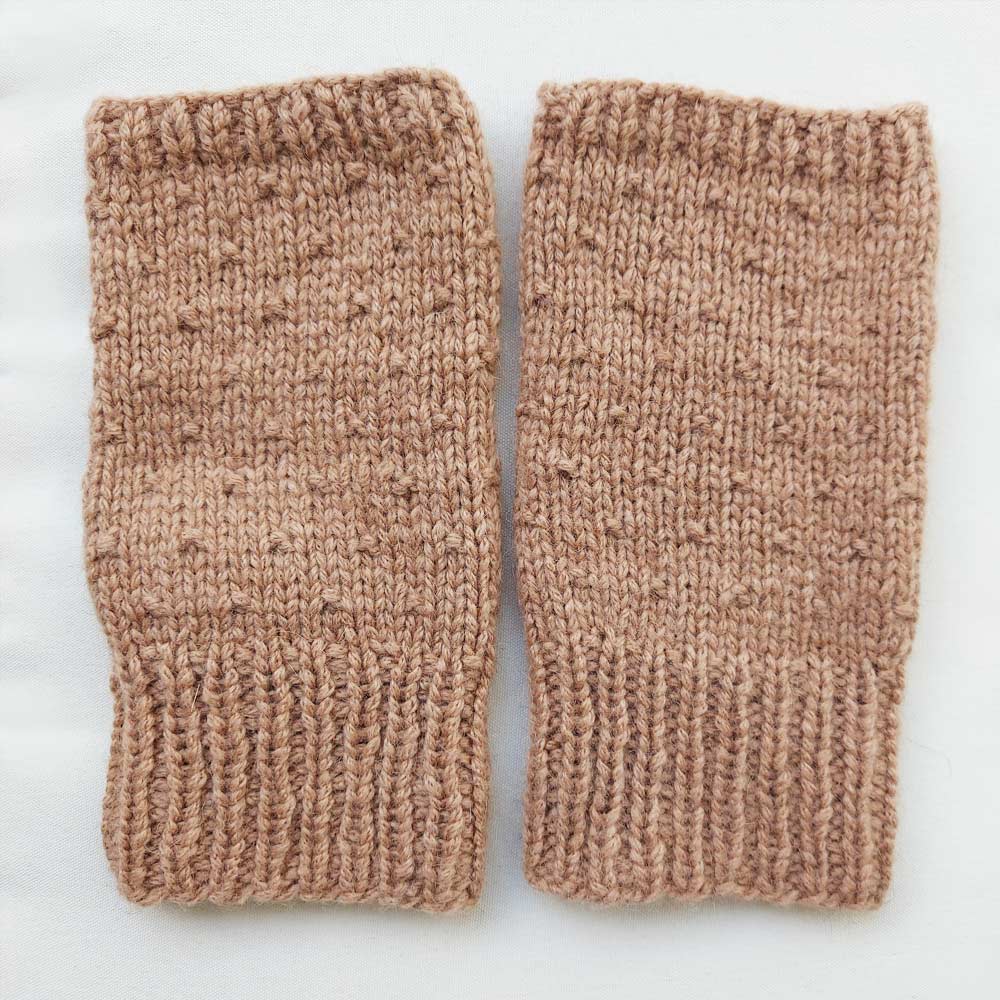 PATTERN | CAMELOVE WRIST WARMERS