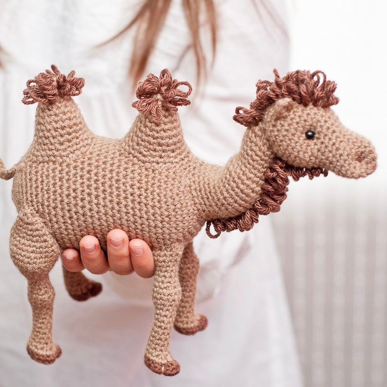PATRÓN Amigurumi Camello Muñeca de animales de ganchillo