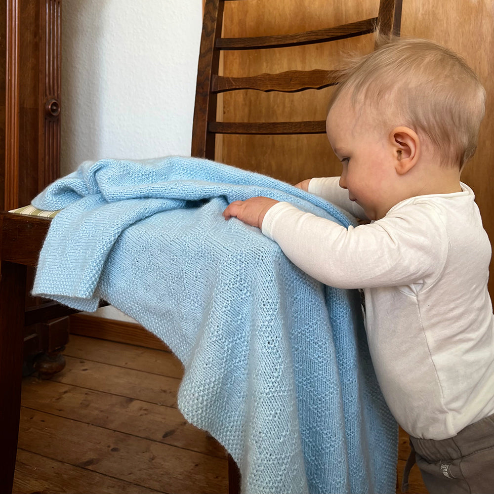 PATTERN | LITTLE DIAMONDS BLANKET