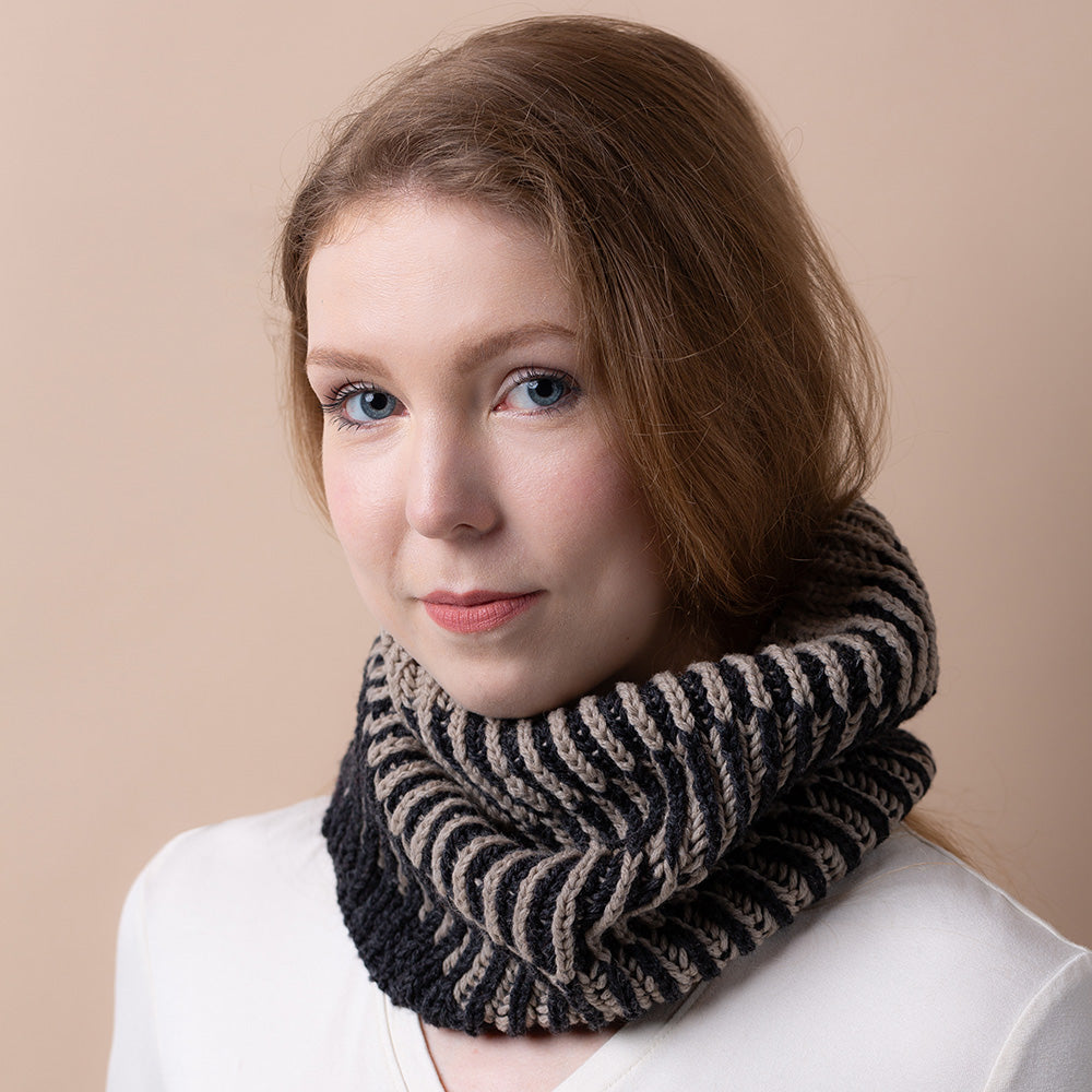 STRICKANLEITUNG Desert Shade Cowl | Zweifarbige Brioche-Technik | Unisex Cowl | Pascuali